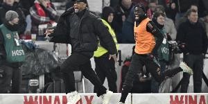 开云下载-拜仁提前两轮获本赛季德甲冠军，孔帕尼获教练生涯顶级赛事首冠