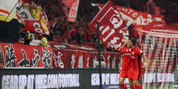 【中超】刘若钒两球一助唐淼凌空斩 海港4比2胜玉昆